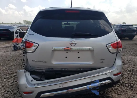 2015 Nissan Pathfinder S z USA, uszkodzony, nr VIN 5N1AR2MM7FC618566